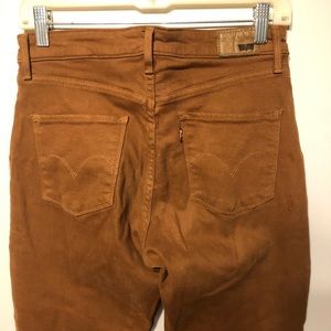 High rise Levi’s light brown skinny jeans size 29